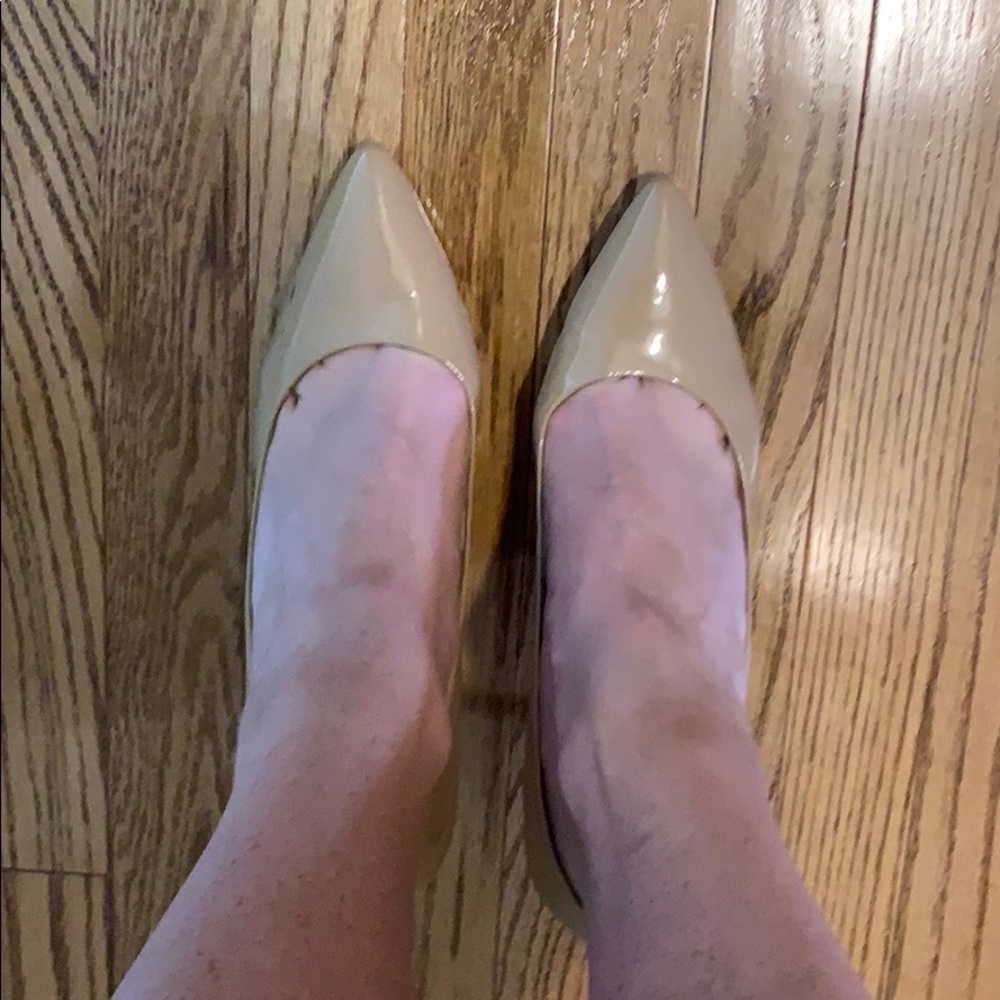 Michael Kors nude pumps